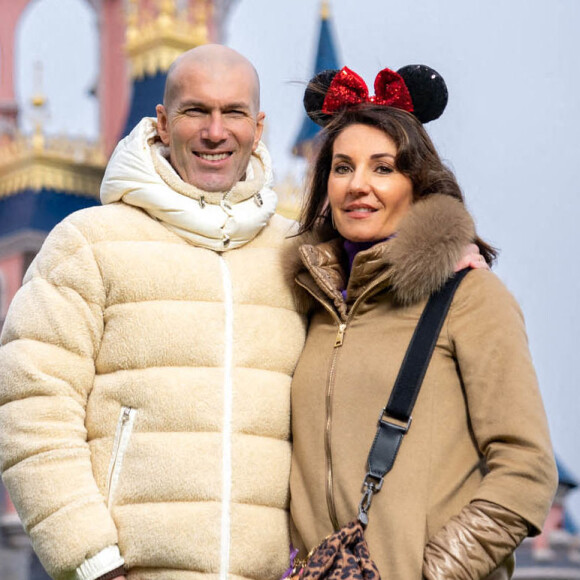 Zinédine Zidane et sa femme Véronique - People au 30ème anniversaire du parc d'attractions Disneyland Paris à Marne-la-Vallée le 5 mars 2022. © Disney via Bestimage.