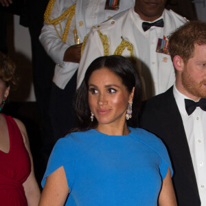 Le prince Harry, duc de Sussex, et Meghan Markle, duchesse de Sussex (enceinte) arrivent au dîner d'Etat donné en leur honneur à Suva, Îles Fidji le 23 octobre 2018. 