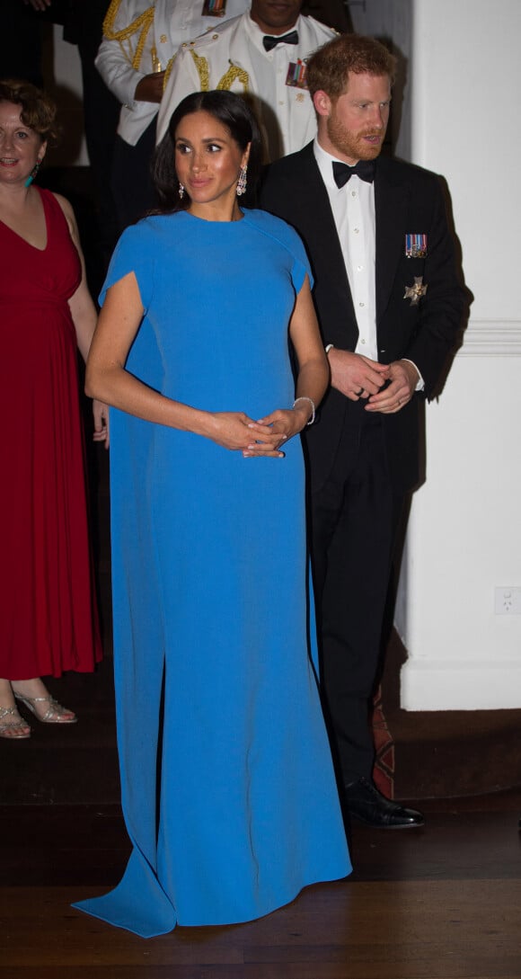 Le prince Harry, duc de Sussex, et Meghan Markle, duchesse de Sussex (enceinte) arrivent au dîner d'Etat donné en leur honneur à Suva, Îles Fidji le 23 octobre 2018. 
