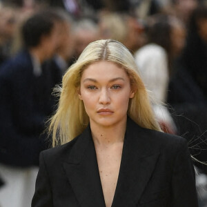 Gigi Hadid - Défilé prêt-à-porter printemps-été 2023 "Stella McCartney" lors de la fashion week de Paris le 3 octobre 2022. 
