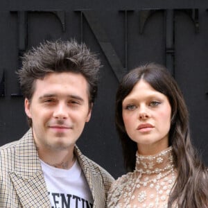 Brooklyn Beckham et sa femme Nicola Peltz - Arrivées au défilé Valentino Collection Femme Prêt-à-porter Printemps/Eté 2023 lors de la Fashion Week de Paris (PFW), France,