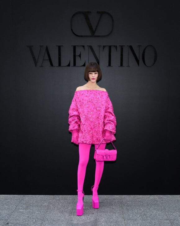 Emma - Arrivées au défilé Valentino Collection Femme Prêt-à-porter Printemps/Eté 2023 lors de la Fashion Week de Paris (PFW), France, le 2 octobre 2022.
