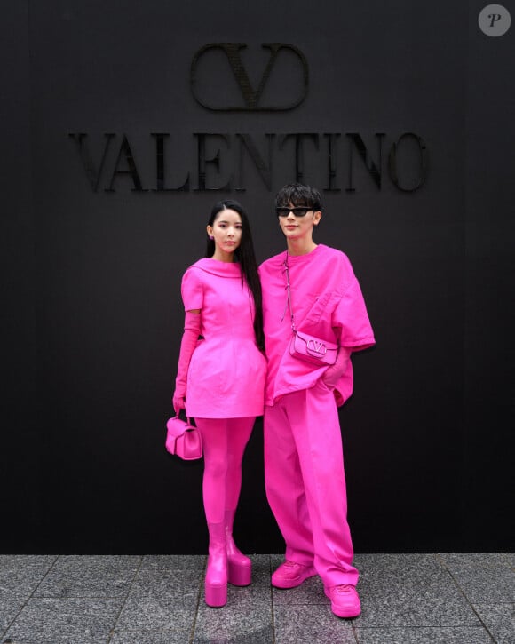 Michi, Yoshiaki - Arrivées au défilé Valentino Collection Femme Prêt-à-porter Printemps/Eté 2023 lors de la Fashion Week de Paris (PFW), France, le 2 octobre 2022.