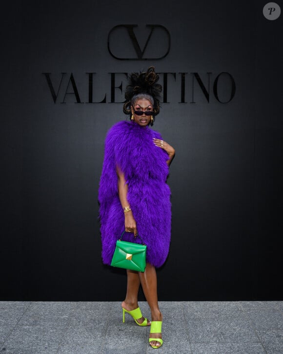 Shea Coulee - Arrivées au défilé Valentino Collection Femme Prêt-à-porter Printemps/Eté 2023 lors de la Fashion Week de Paris (PFW), France, le 2 octobre 2022.