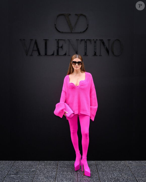 Negin Mirsalehi - Arrivées au défilé Valentino Collection Femme Prêt-à-porter Printemps/Eté 2023 lors de la Fashion Week de Paris (PFW), France, le 2 octobre 2022.