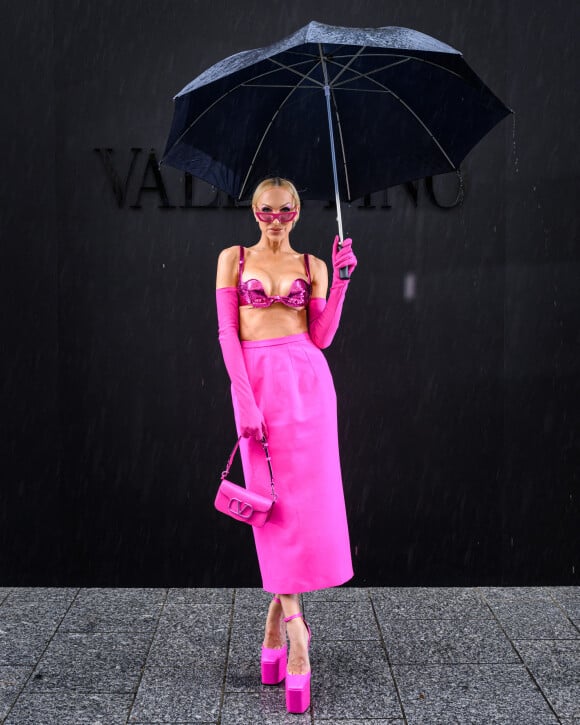 Christine Quinn - Arrivées au défilé Valentino Collection Femme Prêt-à-porter Printemps/Eté 2023 lors de la Fashion Week de Paris (PFW), France, le 2 octobre 2022.