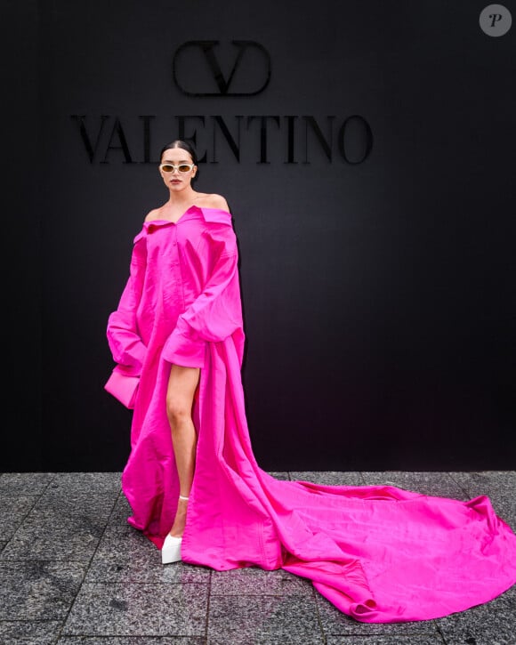 Anastasia Karanikolao - Arrivées au défilé Valentino Collection Femme Prêt-à-porter Printemps/Eté 2023 lors de la Fashion Week de Paris (PFW), France, le 2 octobre 2022.