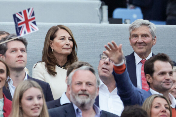 Carole Middleton and Michael Middleton - La famille royale d'Angleterre lors du concert devant le palais de Buckingham à Londres, à l'occasion du jubilé de platine de la reine d'Angleterre. Le 4 juin 2022 