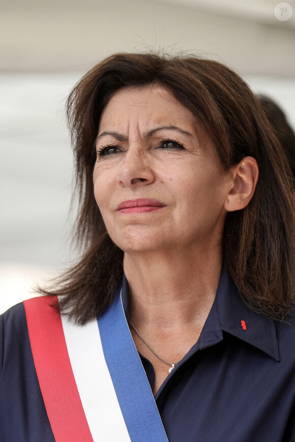 Anne Hidalgo lors de la cérémonie commémorative du 82ème anniversaire de l'Appel à la résistance du général Charles de Gaulle du 18 juin 1940, au mémorial du Mont-Valérien, à Suresne, France, le 18 juini 2022. © Stéphane Lemouton/Bestimage 