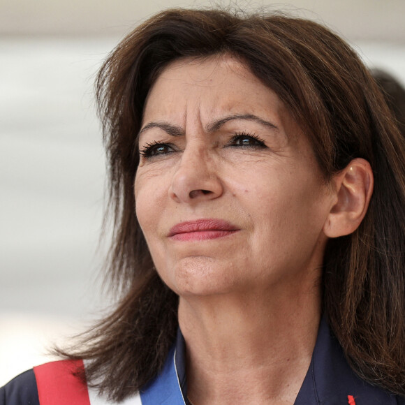 Anne Hidalgo lors de la cérémonie commémorative du 82ème anniversaire de l'Appel à la résistance du général Charles de Gaulle du 18 juin 1940, au mémorial du Mont-Valérien, à Suresne, France, le 18 juini 2022. © Stéphane Lemouton/Bestimage 