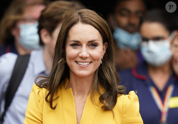 Catherine (Kate) Middleton, princesse de Galles, visite la maternité du Royal Surrey County Hospital à Guildford, le 5 octobre 2022. Sa venue a pour objectif d'en savoir plus sur le soutien holistique qu'il offre aux femmes enceintes et aux nouvelles mères pour s'assurer qu'elles reçoivent les meilleurs soins possibles tout au long et au-delà de leur grossesse. 