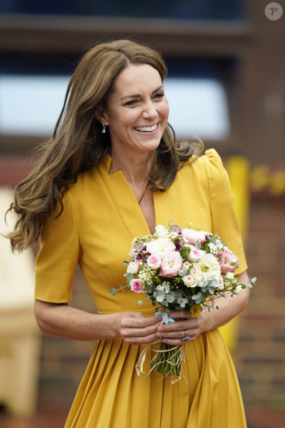 Catherine (Kate) Middleton, princesse de Galles, visite la maternité du Royal Surrey County Hospital à Guildford, le 5 octobre 2022. Sa venue a pour objectif d'en savoir plus sur le soutien holistique qu'il offre aux femmes enceintes et aux nouvelles mères pour s'assurer qu'elles reçoivent les meilleurs soins possibles tout au long et au-delà de leur grossesse. 