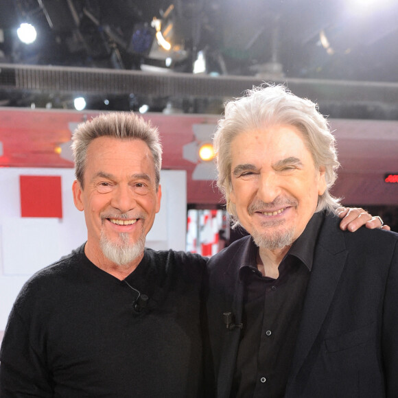 Florent Pagny et Serge Lama - Enregistrement de l'émission "Vivement Dimanche" présentée par M.Drucker et diffusée le 31 octobre sur France 2. Le 27 octobre 2021 © Guillaume Gaffiot / Bestimage.