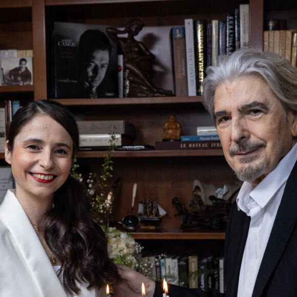 Mariage de Serge Lama et Luana Santonino à la mairie du 7ème arrondissement de Paris. Rachida Dati, Maire du 7ème a célébré le mariage. Paris, le 11 février 2021. © Cyril Moreau/Bestimage.