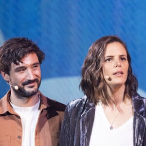 Exclusif - Jeremy Frerot et sa femme Laure Manaudou - Surprises - Enregistrement de l'émission "La Chanson secrète 11" à Paris, diffusée le 24 juin sur TF1. Après le succès des précédentes éditions, " LA CHANSON SECRETE ", présentée par N.Aliagas et produite par DMLS TV, revient sur TF1. 8 artistes ne savent rien de ce qui va se passer pour eux ! Ils ont accepté de jouer le jeu, de se laisser totalement surprendre, émouvoir, parfois même déstabiliser car ils vont découvrir en même temps que les téléspectateurs une surprise : une chanson qui leur est chère revisitée et réinterprétée par un artiste. Des mises en scène spectaculaires au service de l'émotion... Et des émotions fortes pour l'artiste assis dans le fauteuil grâce à la venue sur le plateau de proches et d'invités inattendus. Les téléspectateurs seront aux premières loges pour vivre ces moments d'intimité musicale rare. Dans ce nouveau numéro, un couple rare en télévision, un chef étoilé, un invité piégé venu pour répéter une surprise à un autre guest sans s'attendre à être lui-même invité dans le fauteuil, des participants exceptionnels tels que le frère d'un guest pour la première fois en France... © Cyril Moreau / Bestimage 