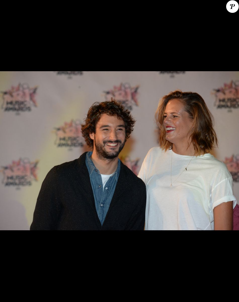 Laure Manaudou et son compagnon Jérémy Frérot - Arrivées à la 17ème cérémonie des NRJ Music Awards 2015 au Palais des Festivals à Cannes, le 7 novembre 2015. © Rachid Bellak/Bestimage