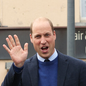 Le prince William et Kate Middleton visitent l'organisation caritative pour la jeunesse "Carrick Connect" pour la jeunesse à Carrickfergus (Irlande du Nord), le 6 octobre 2022.