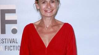 "J'ai eu tous les os du visage cassés" : Sandrine Bonnaire raconte le calvaire que lui a fait subir un ex