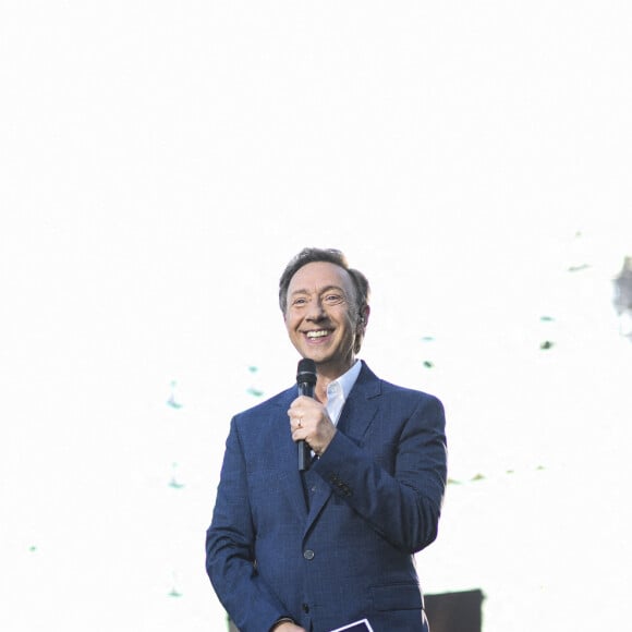 Exclusif - Stéphane Bern (Chaussures Louboutin aux couleurs Bleu Blanc Rouge) - Enregistrement de l'émission "Le concert de Paris" à la Tour Eiffel pour le 14 Juillet à Paris, diffusé sur France 2 © Pierre Perusseau-Tiziano da Silva / Bestimage 