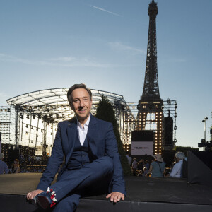 Exclusif - Stéphane Bern (Chaussures Louboutin aux couleurs Bleu Blanc Rouge) - Backstage de l'enregistrement de l'émission "Le concert de Paris" à la Tour Eiffel pour le 14 Juillet à Paris © Pierre Perusseau-Tiziano da Silva / Bestimage 