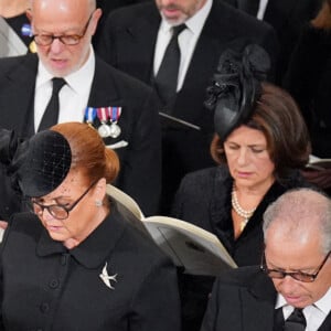 Le prince William, prince de Galles, le prince George, Catherine Kate Middleton, princesse de Galles, la princesse Charlotte - Service funéraire à l'Abbaye de Westminster pour les funérailles d'Etat de la reine Elizabeth II d'Angleterre. Le sermon est délivré par l'archevêque de Canterbury Justin Welby (chef spirituel de l'Eglise anglicane) au côté du doyen de Westminster David Hoyle. Londres, le 19 septembre 2022. © Dominic Lipinski / PA via Bestimage 