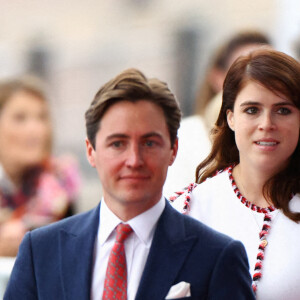 La princesse Eugenie d'York et son mari Jack Brooksbank - La famille royale d'Angleterre lors du concert devant le palais de Buckingham à Londres, à l'occasion du jubilé de platine de la reine d'Angleterre. Le 4 juin 2022 
