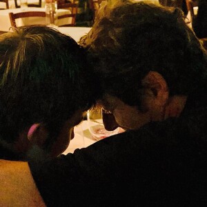 Tendre instant dévoilé par Patrick Bruel avec son fils Oscar