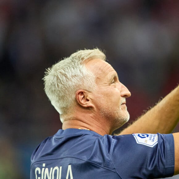 David Ginola - People au match de Ligue 1 Uber Eats "PSG -OM" au Parc des Princes à Paris le 16 octobre 2022. © Cyril Moreau/Bestimage