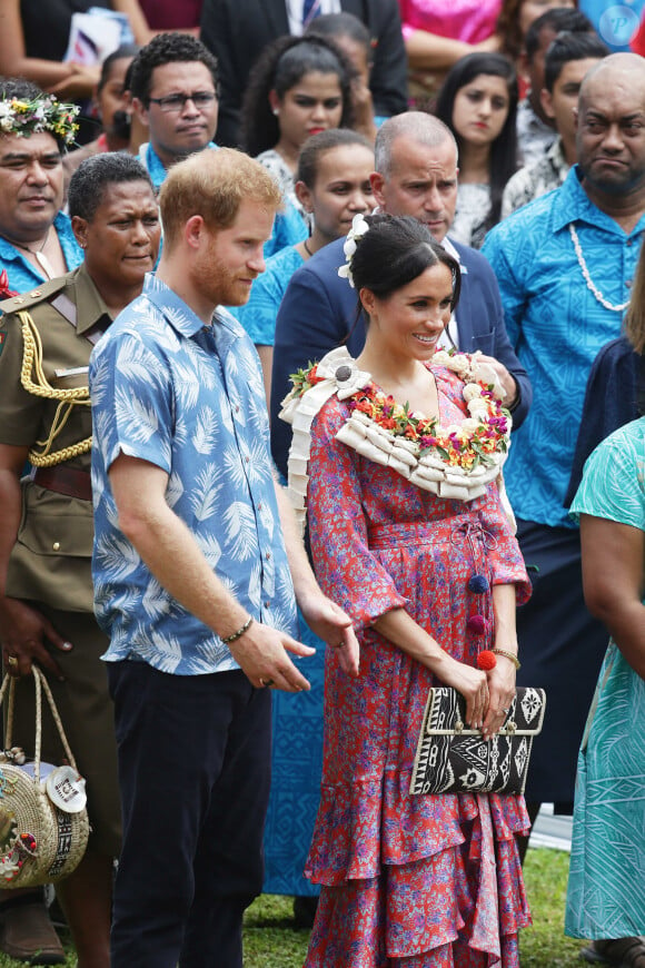 Le prince Harry, duc de Sussex et sa femme Meghan Markle, duchesse de Sussex (enceinte) visitent le campus de l'Université du Pacifique Sud ("University of the South Pacific") à Suva lors de leur voyage officiel aux îles Fidji, le 24 octobre 2018. 