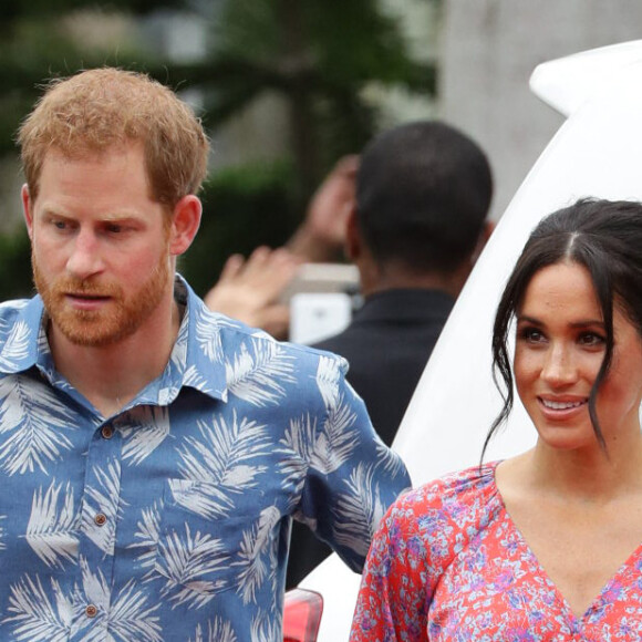 Le prince Harry, duc de Sussex et sa femme Meghan Markle, duchesse de Sussex (enceinte) visitent le campus de l'Université du Pacifique Sud ("University of the South Pacific") à Suva lors de leur voyage officiel aux îles Fidji, le 24 octobre 2018. 