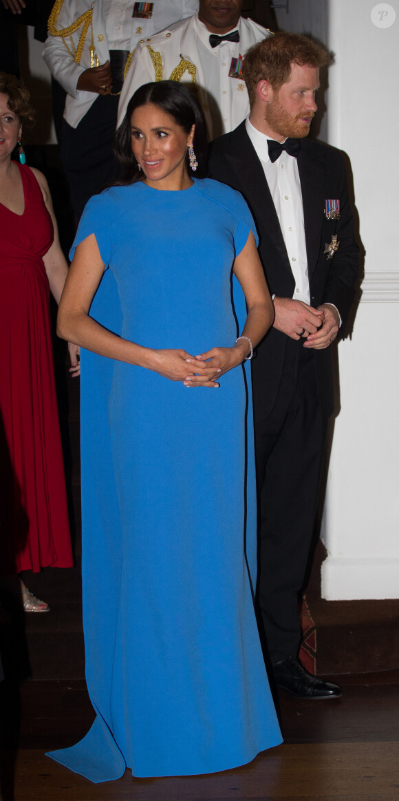 Le prince Harry, duc de Sussex, et Meghan Markle, duchesse de Sussex (enceinte) arrivent au dîner d'Etat donné en leur honneur à Suva, Îles Fidji le 23 octobre 2018. 