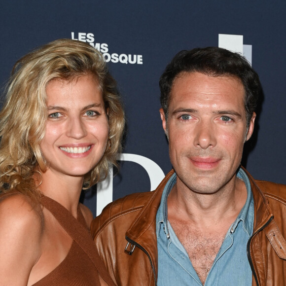 Nicolas Bedos et sa compagne Pauline Desmonts - Avant-première du film "Mascarade" au cinéma Pathé Wepler à Paris. Le 20 octobre 2022 © Coadic Guirec / Bestimage