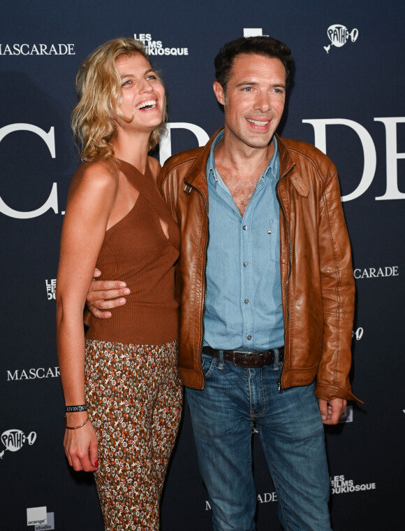 Nicolas Bedos et sa compagne Pauline Desmonts - Avant-première du film "Mascarade" au cinéma Pathé Wepler à Paris. Le 20 octobre 2022 © Coadic Guirec / Bestimage