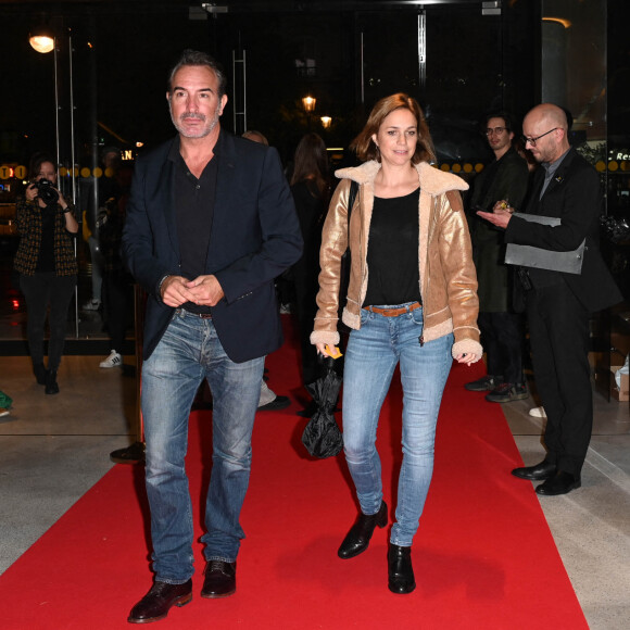 Jean Dujardin et sa femme Nathalie Péchalat - Avant-première du film "Mascarade" au cinéma Pathé Wepler à Paris. Le 20 octobre 2022 © Coadic Guirec / Bestimage