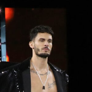 Baptiste Giabiconi - Défilé de mode L'Oréal, Prêt-à-porter Printemps / Eté 2023, à l'Ecole Militaire, dans le cadre de la Fashion Week de Paris, France, le 02 Octobre 2022. © Bertrand Rindoff / Bestimage 