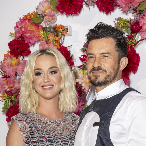 Katy Perry et Orlando Bloom au photocall du dîner de lancement des Parfums Louis Vuitton, Stellar Times, Cosmetic Cloud, Dancing Blossom, Rhapsody et Symphony, à la fondation Louis Vuitton à Paris, France, le 5 juillet 2021. © Olivier Borde/Bestimage 