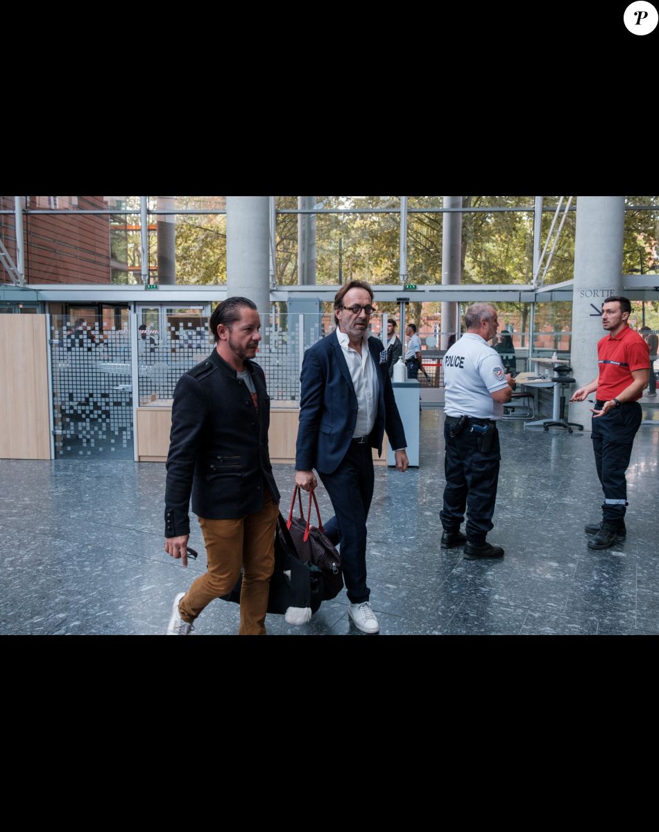 Jean-Baptiste Alary et Alexandre Martin, deux des trois avocats de Cédric Jubillar le 23 septembre 2022 près du tribunal de Toulouse