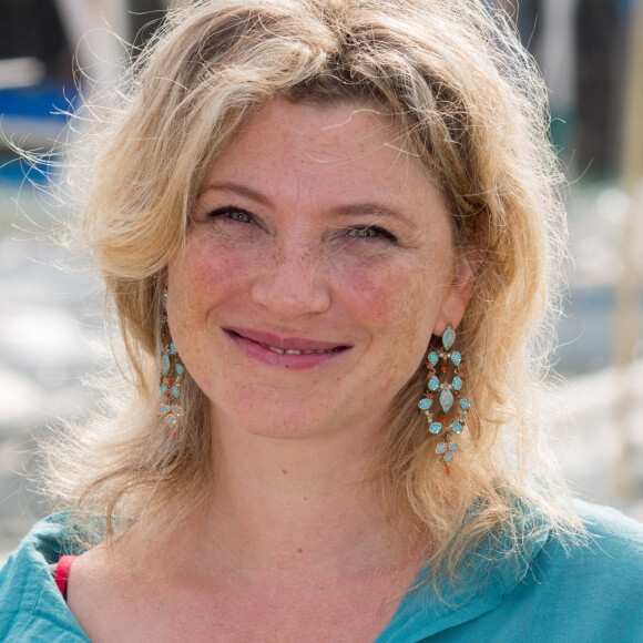 Cécile Bois au photocall du film "Envers et contre tous" lors du 17ème Festival de Fiction TV de La Rochelle. Le 11 septembre 2015.