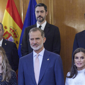 Le roi Felipe VI, la reine Letizia, la princesse Leonor et L'infante Sofia d'Espagne reçoivent les lauréats du 30ème Prix Princesse des Asturies à l'hôtel Reconquista à Oviedo, Espagne, le 28 octobre 2022. 