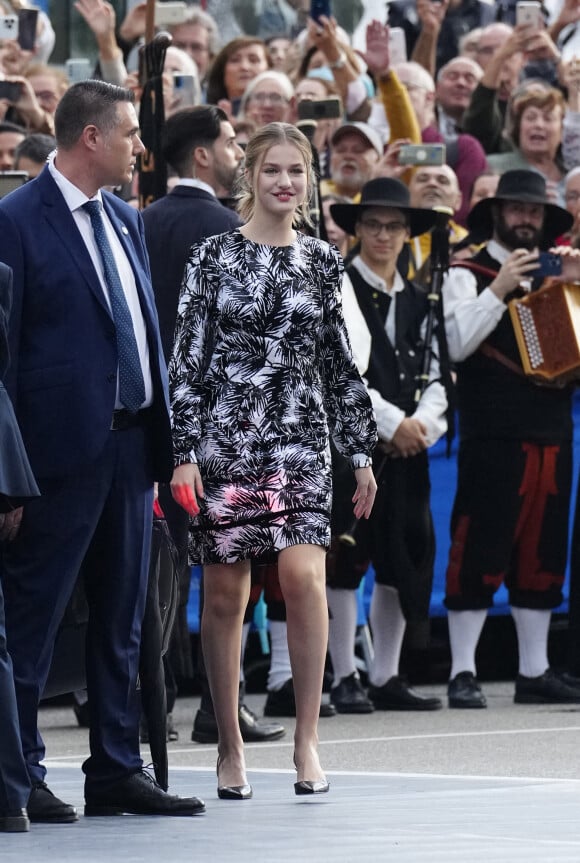 Le roi Felipe VI, la reine Letizia, la princesse Leonor et L'infante Sofia d'Espagne reçoivent les lauréats du 30ème Prix Princesse des Asturies à l'hôtel Reconquista à Oviedo, Espagne, le 28 octobre 2022. 