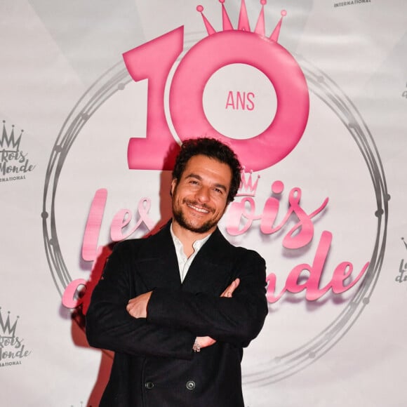 Exclusif - Amir lors de la soirée de gala d'exception pour les 10 ans de l'association "Les Rois du monde" (LRDM) à la salle Wagram à Paris le 14 mars 2022. Les Rois du Monde est une association loi 1901, créée en 2012, elle oeuvre pour les enfants nécessiteux, orphelins et hospitalisés de manière financière, matérielle, culturelle et distrayante. © Rubens Hazon / Bestimage 