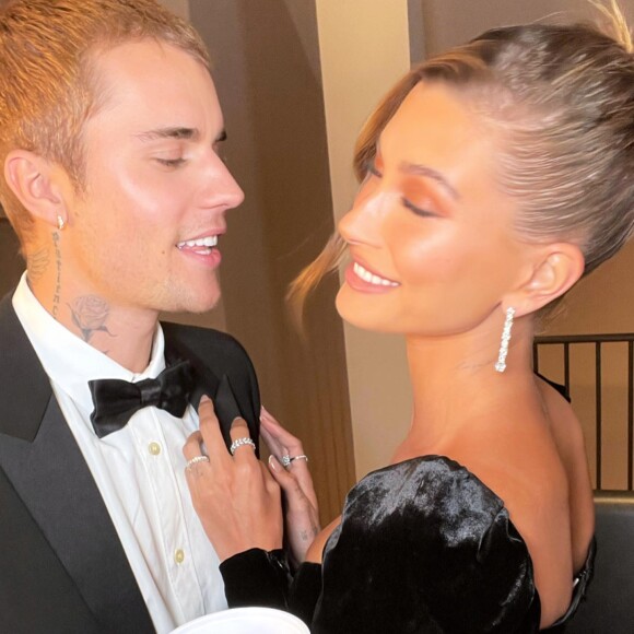 Hailey Bieber, jolie frayeur à l'hôpital : caillot dans le cerveau et symptômes inquiétants