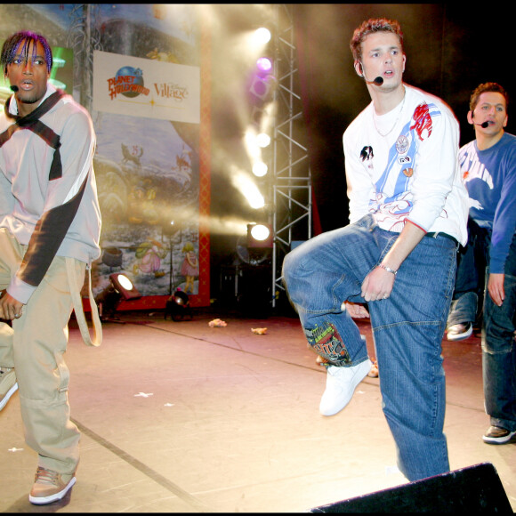 Les Linkup - M.Pokora , Lionel Tim et Otis en showcase a Disney Village . © Guillaume Gaffiot / Bestimage