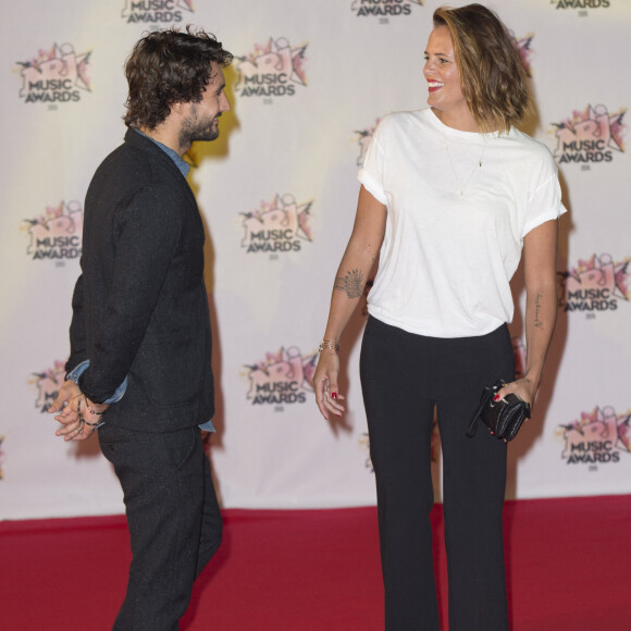 Laure Manaudou et son compagnon Jérémy Frérot - Arrivées à la 17ème cérémonie des NRJ Music Awards 2015 au Palais des Festivals à Cannes, le 7 novembre 2015. 