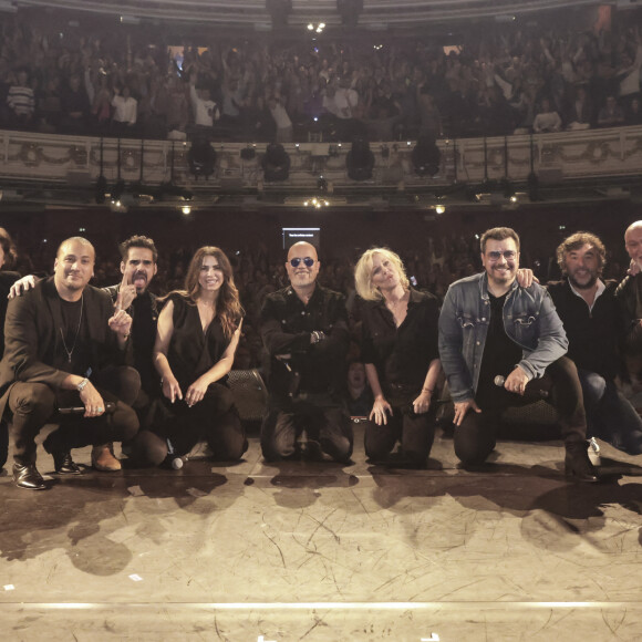 Exclusif - Pascal Obispo et la troupe originale des Dix Commandements - Hommage à Daniel Lévi lors d'un gala au théâtre Mogador à Paris au profit de l'association Daniel Lévi le 7 novembre 2022.© Jack Tribeca / Bestimage