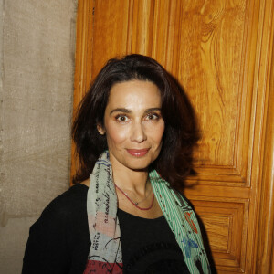 Exclusif - Marie Fugain - People lors du showcase du spectacle "La Voie des Femmes", mis en scène Séverine Ferrer à la Mairie du 3eme de Paris. Le 25 Novembre 2021. La Voie des Femmes est une série de témoignages délivrés et confiés par des Femmes à Séverine Ferrer, initiatrice du projet. Une aventure théâtrale à dimension humaine et sociale, presque 100 % féminine qui parle des femmes, écrite par des femmes, mais produite par des hommes. Interprété par 5 comédiennes et d'une durée d'environ 45min, le spectacle constitue une parole de vérité ainsi qu'un devoir de mémoire ainsi qu'une vitrine de la liberté des Femmes et de leurs conditions. Les participantes à ce projet racontent leurs histoires, leurs places de femmes dans la société, leurs quotidiens, leurs déboires, leurs joies, leurs peines, leurs traumatismes mais aussi leurs rêves, leurs angoisses, leurs envies, leurs motivations. Elles nous montrent aussi leur volonté de voir les choses bouger, évoluer et surtout leur envie de se sentir essentielles en abordant toutes les problématiques féminines. Oser prendre la parole, se raconter, dire tout haut ce que tant de femmes pensent tout bas, témoigner pour laisser une trace, comme une thérapie, pour continuer à avancer en transgressant les codes, aller au delà des tabous avec pudeur et dans le plus grand des respects... Tel est le challenge proposé par le spectacle "La Voie des Femmes". © Denis Guignebourg / Bestimage 
