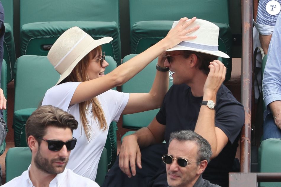 Ana Girardot et son compagnon Arthur de Villepin - People dans les