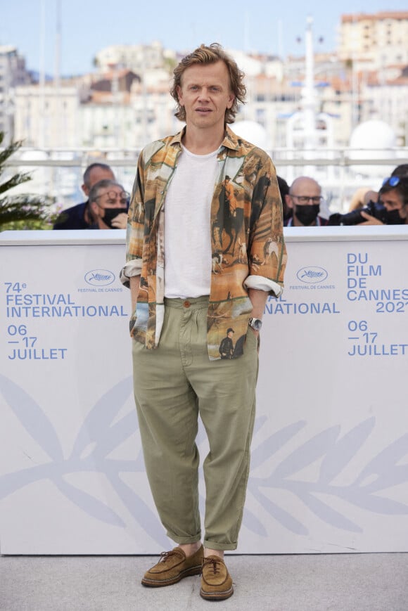 Alex Lutz au photocall du film Vortex lors du 74e Festival international du film de Cannes, le 17 juillet 2021. © Borde / Jacovides / Moreau / Bestimage 