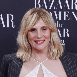 Emmanuelle Seigner - Photocall de la cérémonie "Women of the year 2022" du Harper's Bazaar au cinéma Callao à Madrid le 16 novembre 2022. © Jack Abuin/ZUMA Press Wire / Bestimage