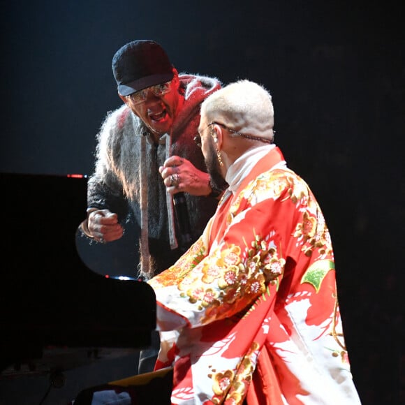 Exclusif - Sofiane Pamart et JoeyStarr - Concert de Sofiane Pamart et ses invités à l'Accor Arena (Bercy) à Paris le 17 novembre 2022. Après avoir rempli deux fois la salle Pleyel, le pianiste Sofiane Pamart s'est produit jeudi soir à Bercy, l'Accor Arena, pour un concert exceptionnel à guichets fermés. Un véritable évènement, puisque c'est la première fois dans l'histoire de la salle qu'un pianiste soliste y joue. Un show total et intense où se mélangent classique, rap, et électro. © Veeren / Bestimage 